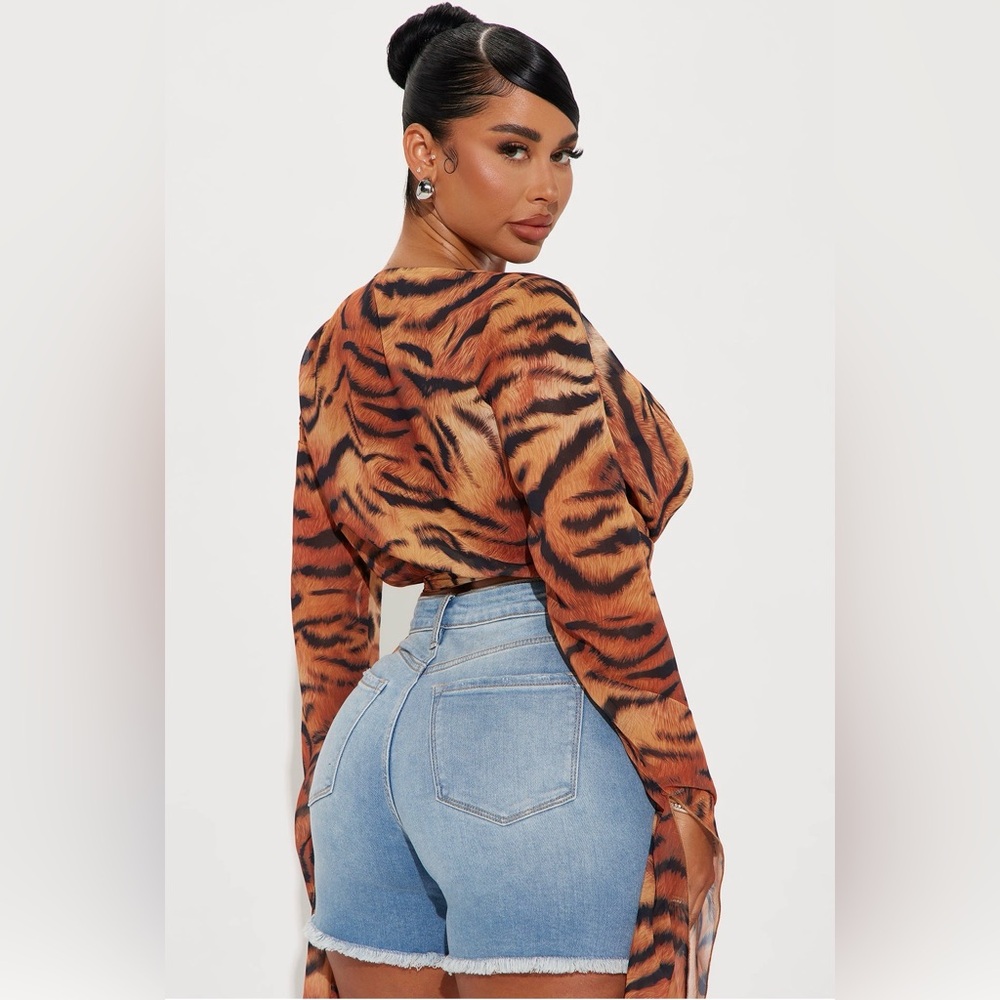 Sale‼️ Fashion Nova Tiger-Print Wrap Crop Top - Brown & Black - Picture 2 of 4
